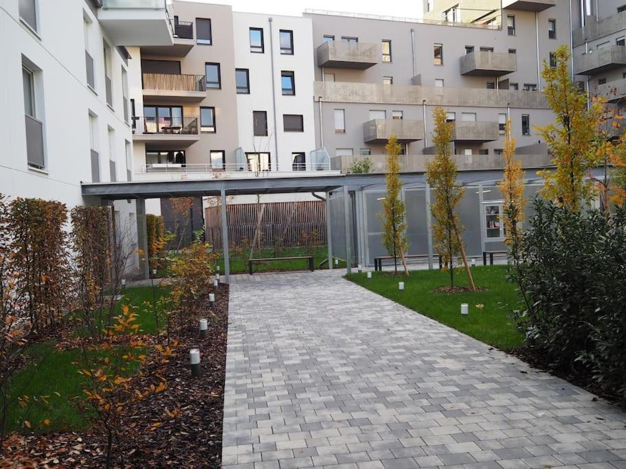 Cityheart Constellation Avec Parking Strasburg Zewnętrze zdjęcie